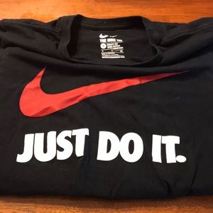 Men’s small Nike T-shirt